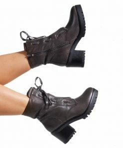Bubu Shoes Brown Lace Up Stud Boot